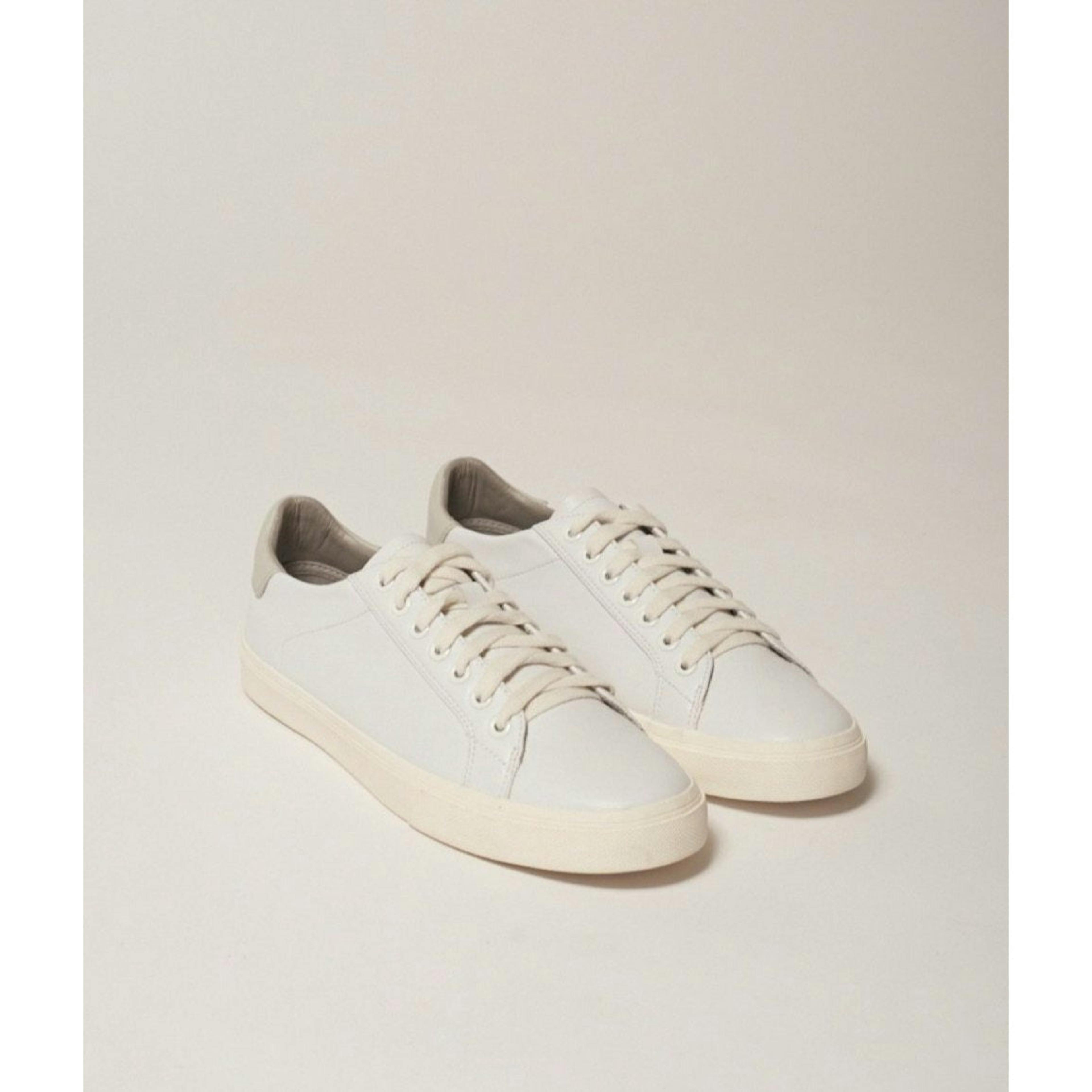 Low Classic | Vegan Leather Lace Up Trainers | White