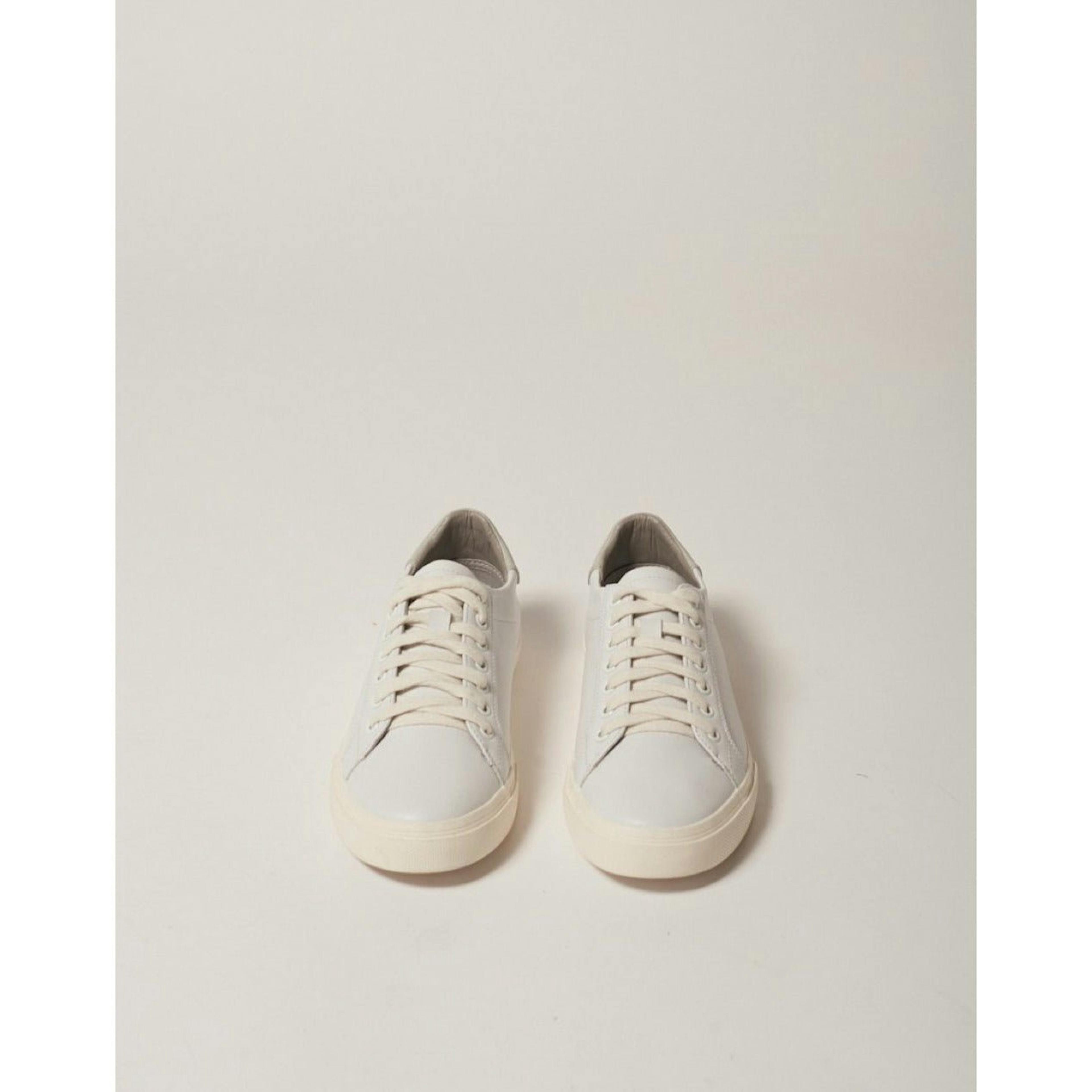 Low Classic | Vegan Leather Lace Up Trainers | White